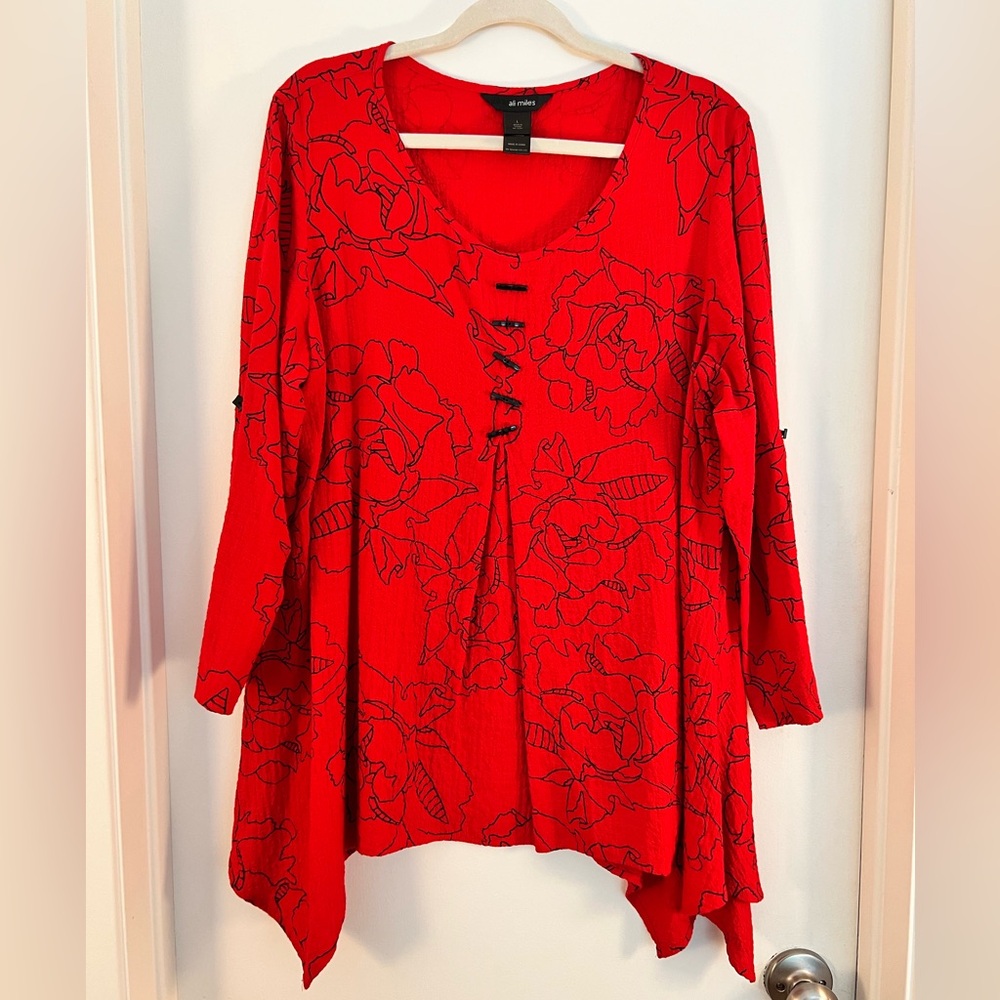 ALI MILES Red w Black Stitch Asymmetrical Blouse & Roll Up Sleeve Option, Size L